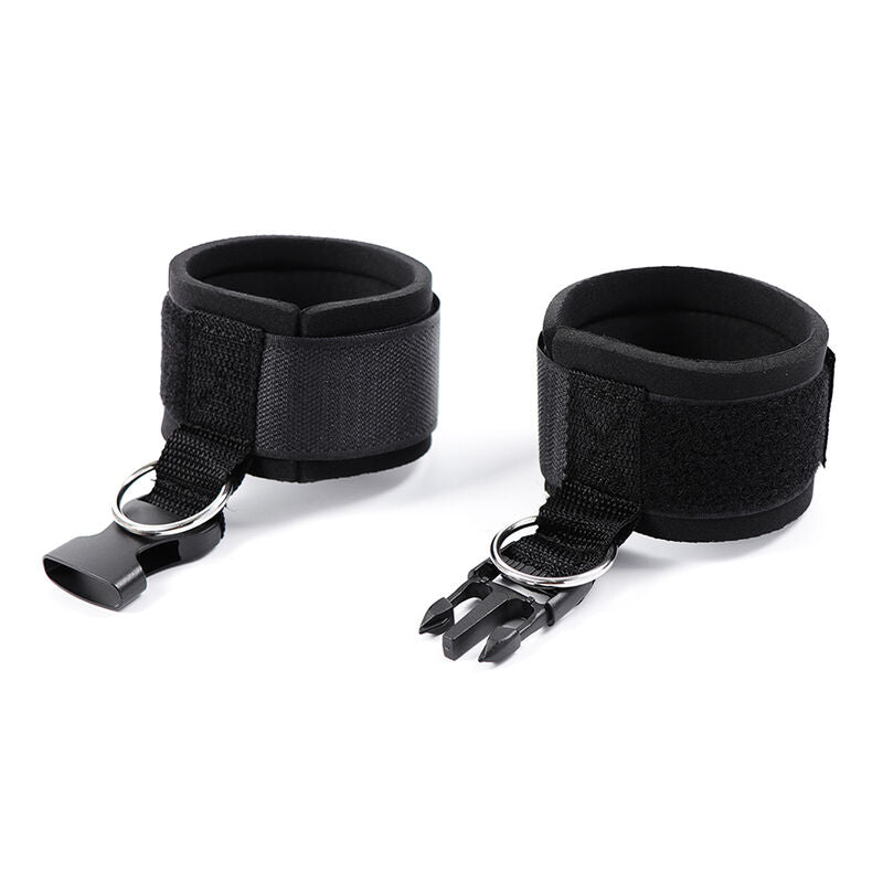 OHMAMA FETISH NEOPRENE ATTACHES POIGNETS ATTACHES ET BOUCLES