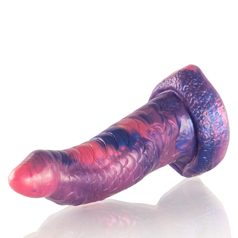 Méduse couché de trois quarts, bout arrondi et marbrures roses, violettes et bleues