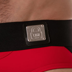 Logótipo de cadeado metálico no cós do jockstrap Lock It vermelho