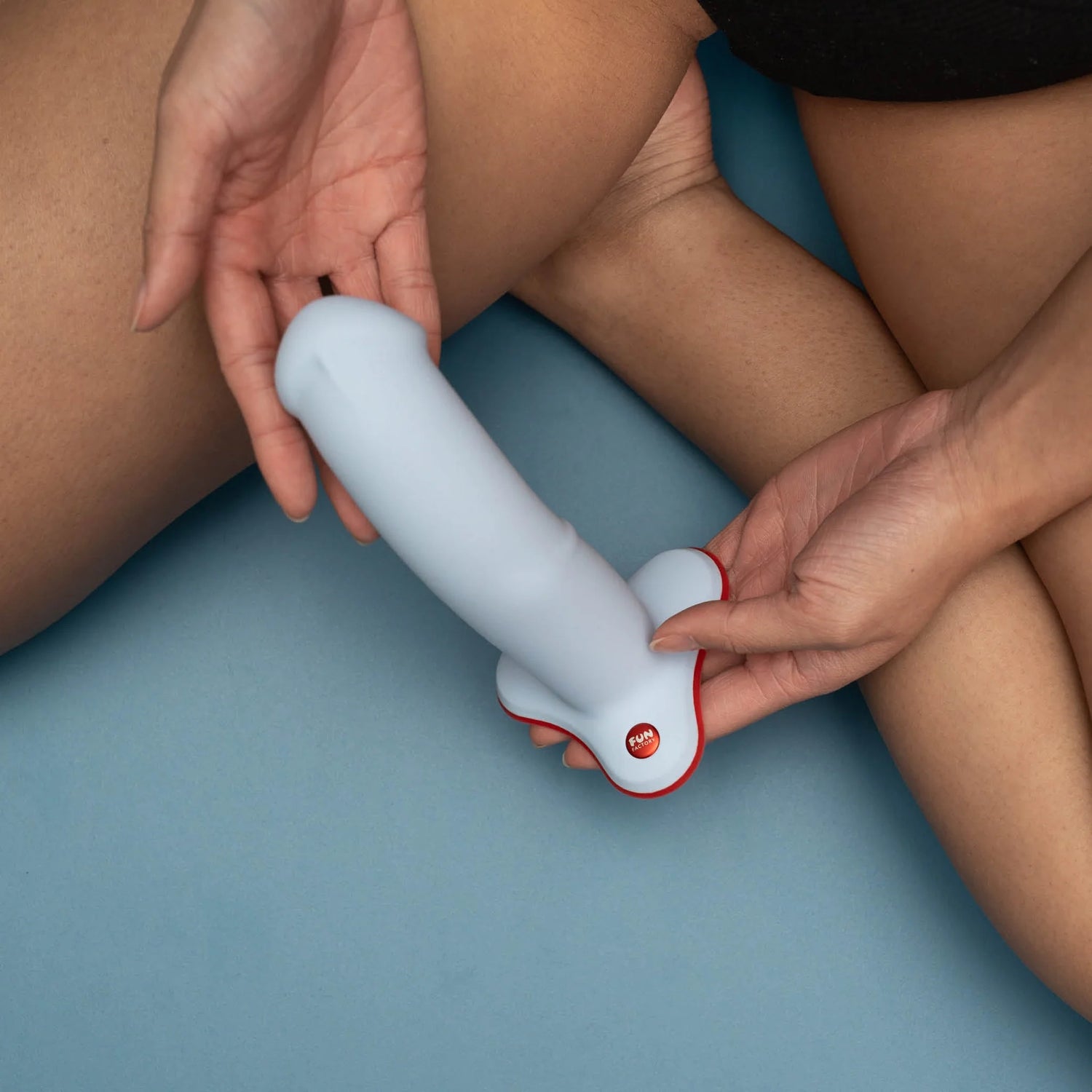 Gode courbé à ventouse pour la prostate — The Boss