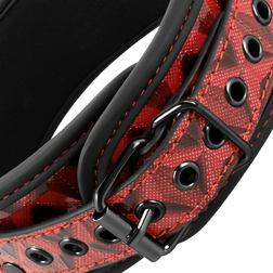 Collier BDSM rouge avec pinces à tétons reliées — Begme — vue 4