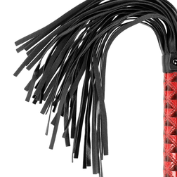 Martinet BDSM à lanières fines noires et manche rouge verni — vue 3