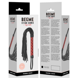 Martinet BDSM à lanières fines noires et manche rouge verni — vue 5