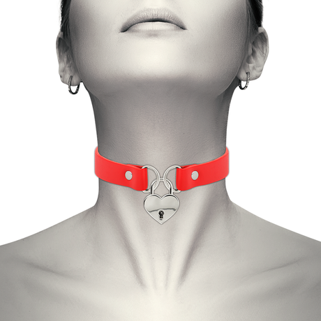 COQUETTE CHIC DESIRE COLLIER EN CUIR VEGAN ROUGE AVEC ACCESSOIRE COEUR AVEC CL
