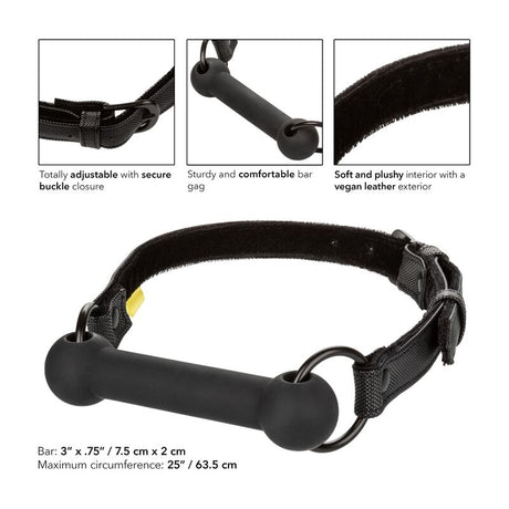Bâillon barre silicone avec sangle velcro — en situation