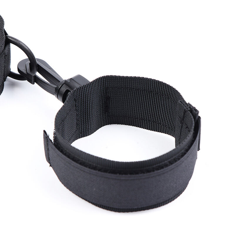 OHMAMA FETISH MENOTTES ET COLLIER EN NYLON
