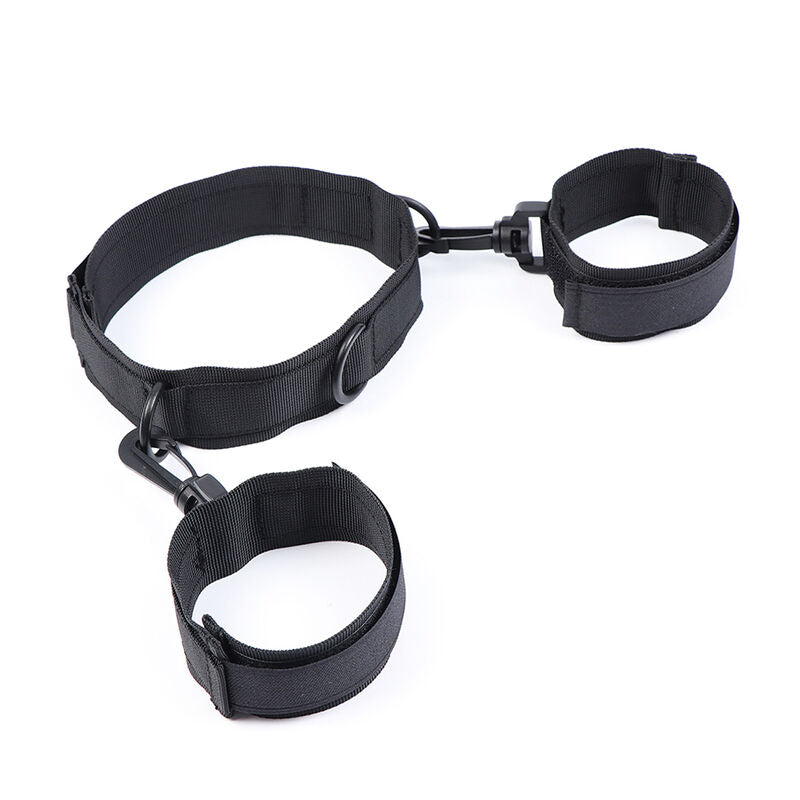 OHMAMA FETISH MENOTTES ET COLLIER EN NYLON