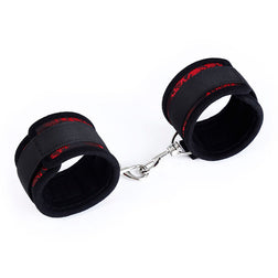 Menottes velcro dentelle rouge doublure moelleuse noire — vue 3