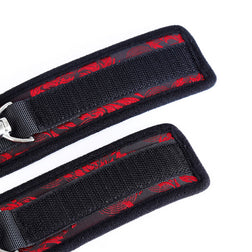 Menottes velcro dentelle rouge doublure moelleuse noire — vue 6