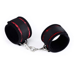 Menottes velcro dentelle rouge doublure moelleuse noire — vue 9