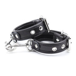 Menottes simili cuir noir fines avec mousqueton