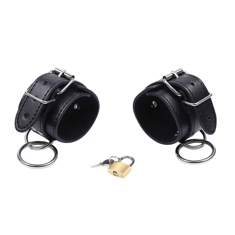 OHMAMA FETISH O RING RETENUES DE POIGNET VERROUILLEES