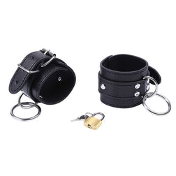 OHMAMA FETISH O RING RETENUES DE POIGNET VERROUILLEES
