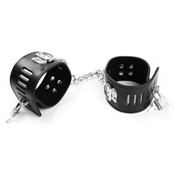 OHMAMA FETISH RETENUES DE CHEVILLES DE STYLE HASP