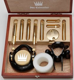 Extenseur pénien Jes-Extender plaqué or avec coffret en bois.