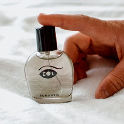 Parfum Romantic 50 ml - accessoires inclus visibles