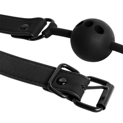 Détail de la base de l'accessoire Bâillon boule silicone perforée noire