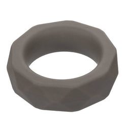 Cockring silicone prismatique — en situation