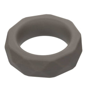 Cockring silicone prismatique — en situation