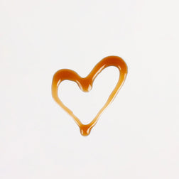Cœur tracé avec la peinture corporelle comestible Body Pen chocolat