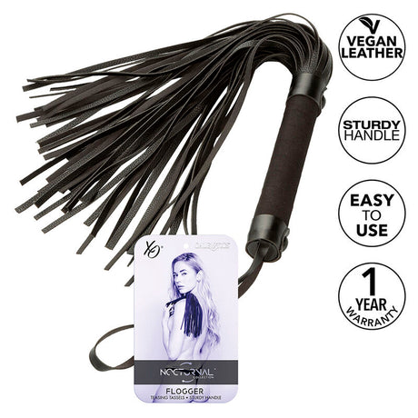 Fouet Calexotics Martinet BDSM en cuir végan noir mat — Nocturnal en Cuir végan noir vu de face