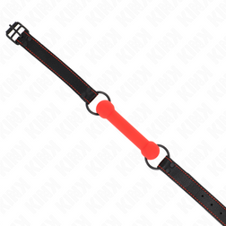 Gros plan sur la texture de l'accessoire Bâillon os Bone Gag en silicone rouge