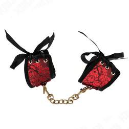 Menottes poignets bondage dentelle rouge chaîne bronze — Scandal — vue 2