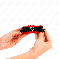 Menottes dentelle noire avec cœur rouge brodé — image 4
