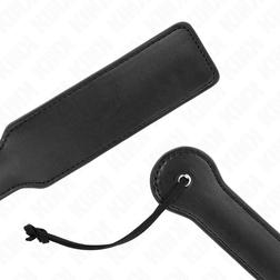 Détails de la tête cousue du paddle noir et de l'œillet avec son lien