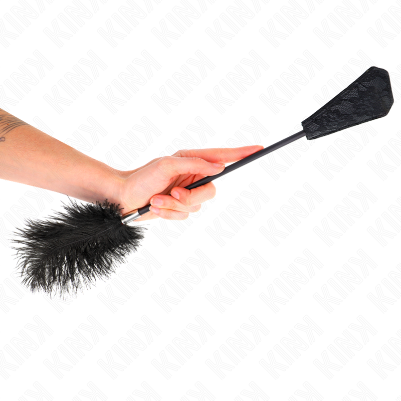 KINK PLUMES D AUTRUCHE POUR TICKLE AVEC PALETTE DENTELLE 56 CM