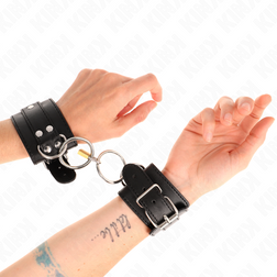 Menottes bondage simili reliées par un grand anneau central