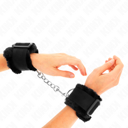 Menottes poignets fourrure noire bracelet large 7 cm