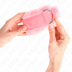 Menottes poignets en cuir végan rose XL avec fourrure 7 cm — Wrist Restraint — image 4