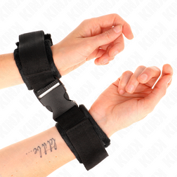 Menottes poignets bondage nylon rouge clip ceinture