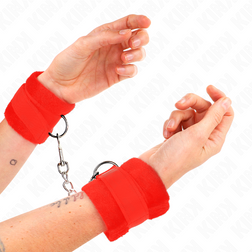 Menottes débutant fourrure rouge total look