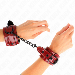Menottes bondage rouge foncé bordeaux — bracelet 23 × 5 cm en Cuir végan rouge vu de face