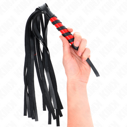 Fouet manche court bicolore 45 cm en PVC rouge vu de face pour un plaisir sensuel ou intense