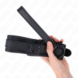 Collier néoprène boucle ceinturon et laisse noire — Kink — vue en situation