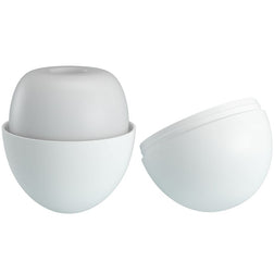 Masturbateur egg en cours d'insertion dans sa coque