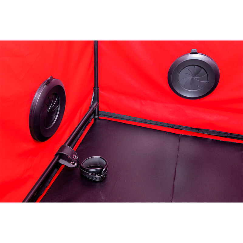 SECRET DOME KINK CLUB CABIN SCANDALE NOIR ET ROUGE