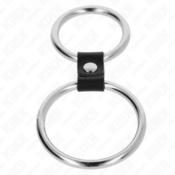 Double cockring métal 3,7 et 5 cm relié par sangle — gros plan
