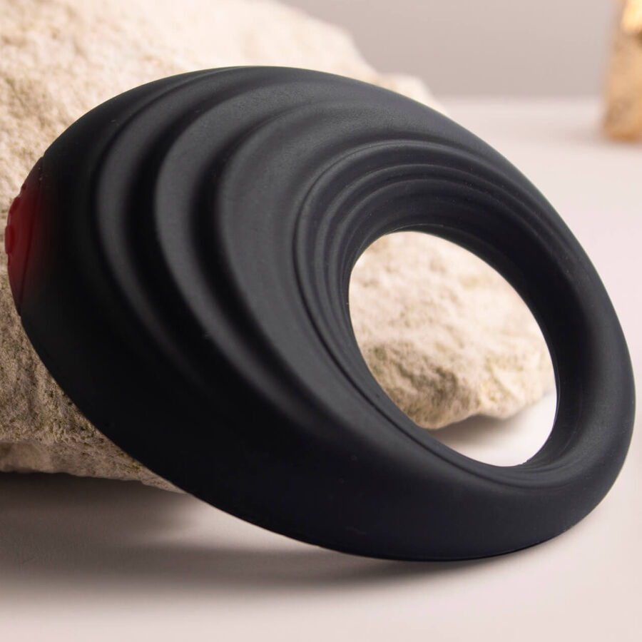ROCKS OFF ANNEAU PENIS VIBRANT SPIRE BLACK