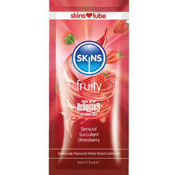Lubrifiant eau de la marque Skins modèle Fruity Strawberry pour le plaisir intime.