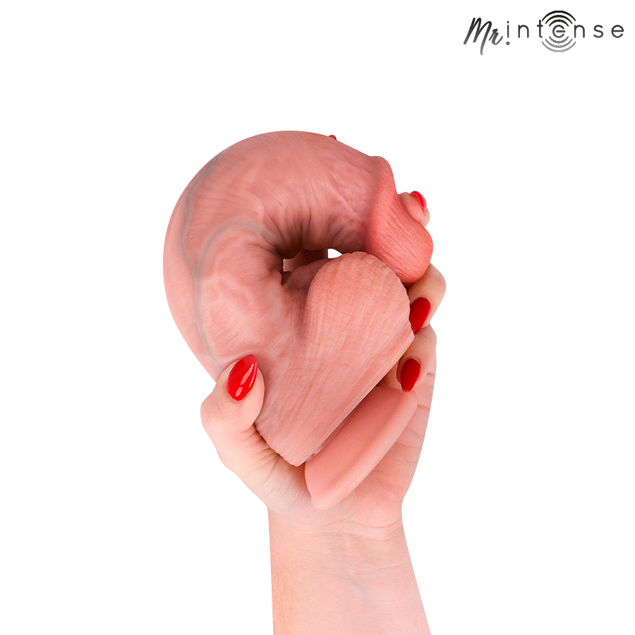 Gode réaliste Épais 23 cm avec testicules — en situation