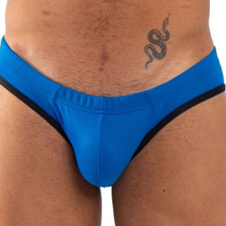 Slip de la marque Burn modèle 018 bleu royal pour le plaisir intime.
