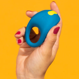 ROMP JUKE ANNEAU PENIS EN SILICONE AVEC VIBRATEUR DE STIMULATION CLITORIALE