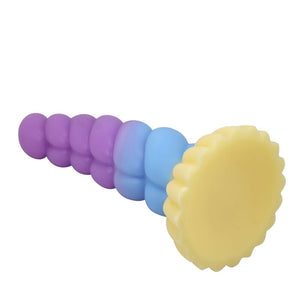 Dessous lisse et plat de la base ventouse du gode Unicorn