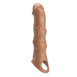 Gaine pénienne réaliste marron vue en biais, avec gland sculpté, veines et boucle à la base
