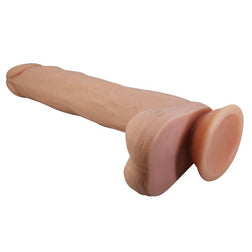 Dildo Nolan con testicoli e ventosa visto da sotto