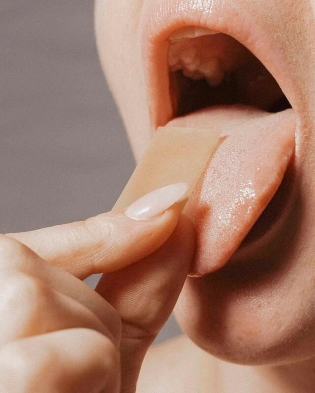 BIJOUX INDISCRETS BANDES DE SEXE ORAL SLOW